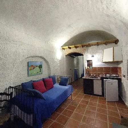 Hotel Cuevas La Tala 3*