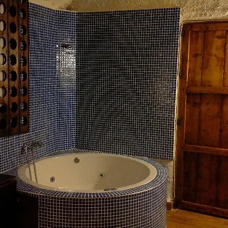 Cuevas La Tala Guadix